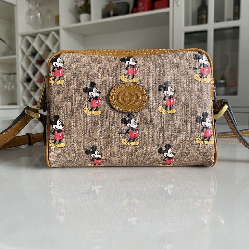 Gucci Handbags 444